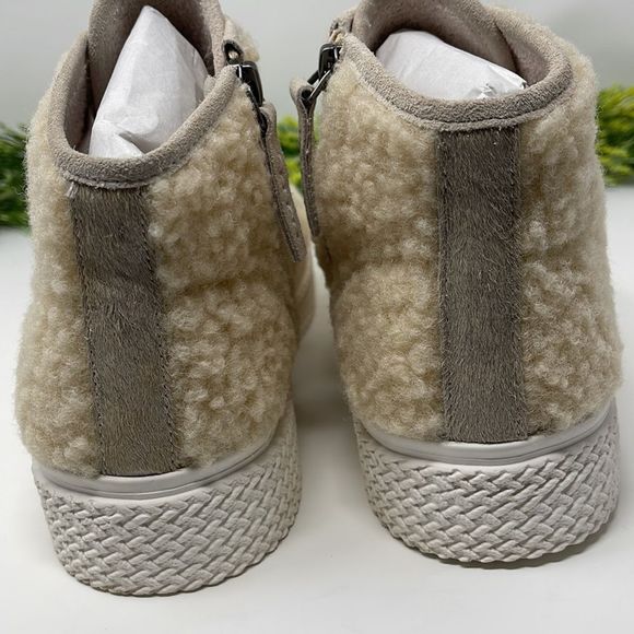 Dolce Vita Women's Veola Plush High Top Sneakers - Picture 15 of 15